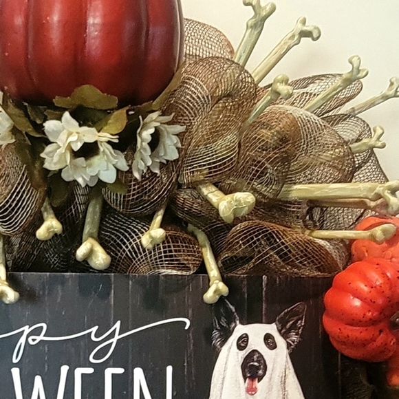 Halloween Dog Wreath Game of Bones Deco Mesh Bows - Picture 5 of 9
